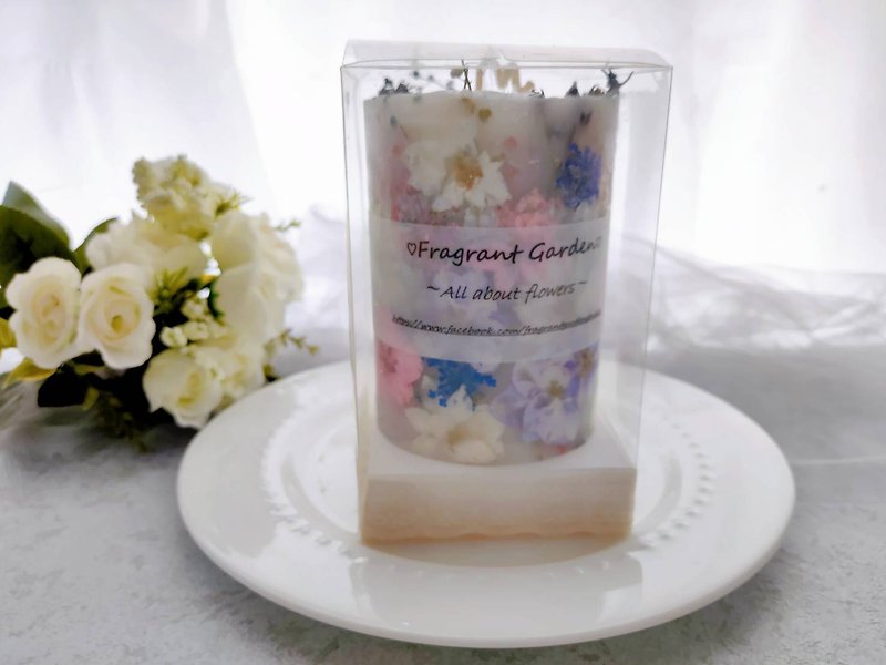 Beautiful pressed flower scented candle (this product is not shipped outside the island) - Candles & Candle Holders - Wax Multicolor