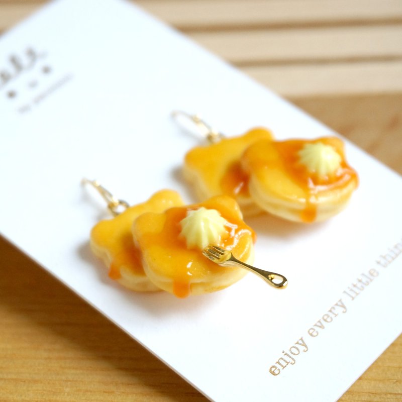 Bear muffin. Pancake. Handmade earrings (spot/pre-order) - สร้อยคอ - เรซิน สีทอง
