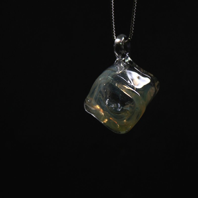 Ice Brick Essential Oil Aroma Glass Necklace