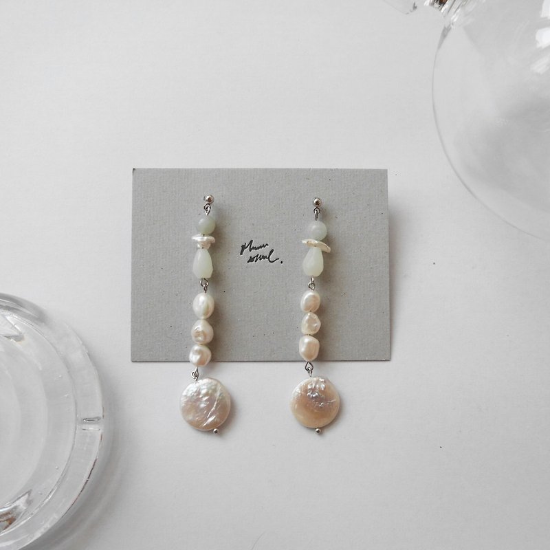 Earrings vintage elegance | mermaid green pearl bubble only one - Earrings & Clip-ons - Pearl White