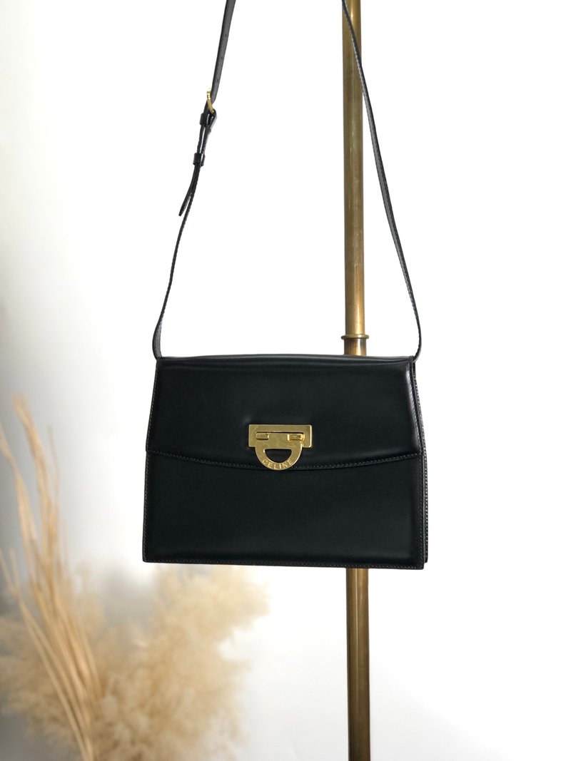 【 日本直送　名牌中古包 】CELINE セリーヌ ショルダーバッグ ブラック ホースビット レザー vintage ヴィンテージ オールド hcjm5v - 側背包/斜背包 - 真皮 黑色