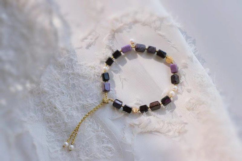 Original natural sugilite bracelet with 18k gold bracelet, blessing character luck beads Suji Stone bracelet - สร้อยข้อมือ - หยก 