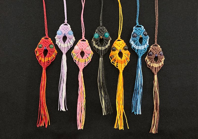 [Crystal Praying Owl] Silk Wax thread handmade pendant - พวงกุญแจ - วัสดุอื่นๆ หลากหลายสี