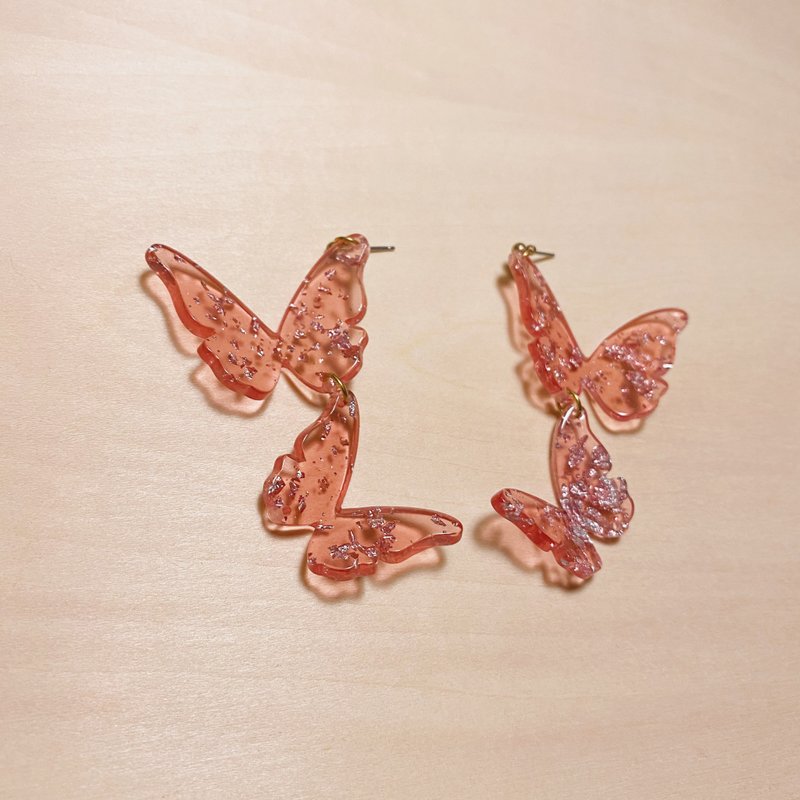 復古透明紅銀箔蝴蝶耳環 - 耳環/耳夾/耳骨夾 - 樹脂 紅色