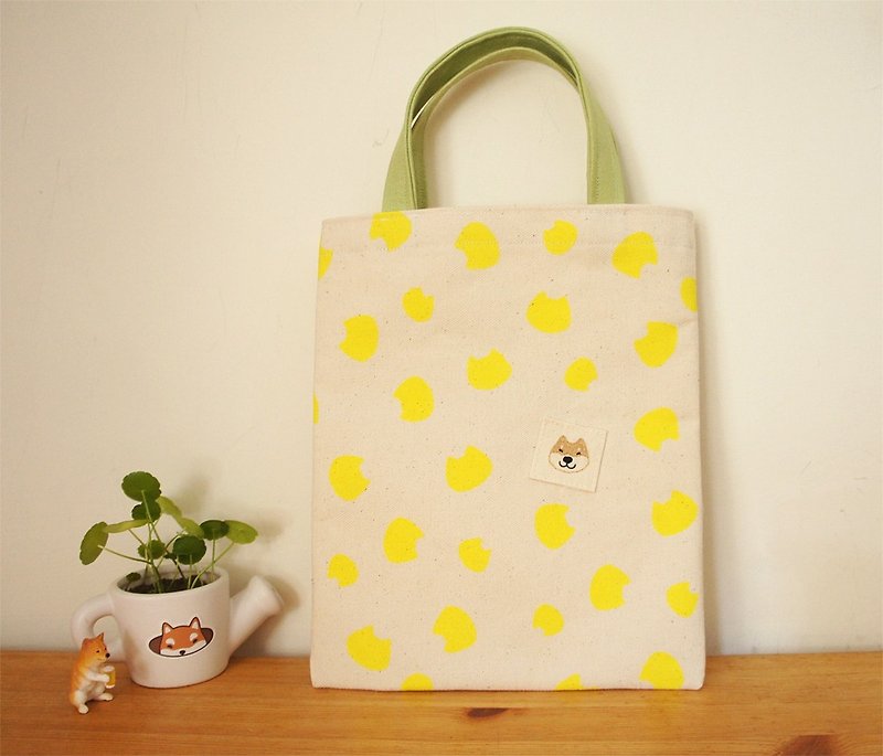 [Mangogirl] smiling Shiba Inu embroidery small bag Peibu - Handbags & Totes - Other Materials 