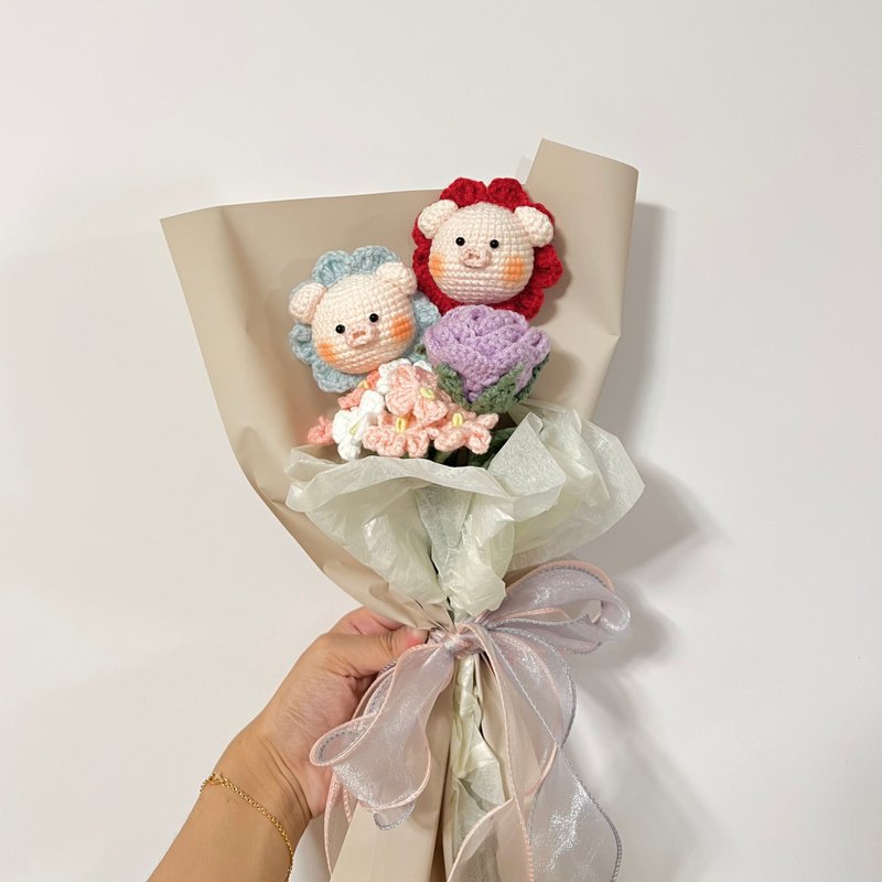 Crochet Pig Flower Bouquet - ช่อดอกไม้แห้ง - ผ้าฝ้าย/ผ้าลินิน หลากหลายสี