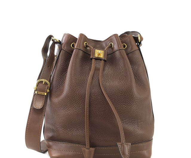 CELINE ガンチーニ 巾着 ショルダーバッグ ヴィンテージ ワンショルダー 日本直送 名牌中古包 】CELINE セリーヌ ガンチーニ レザー 巾着