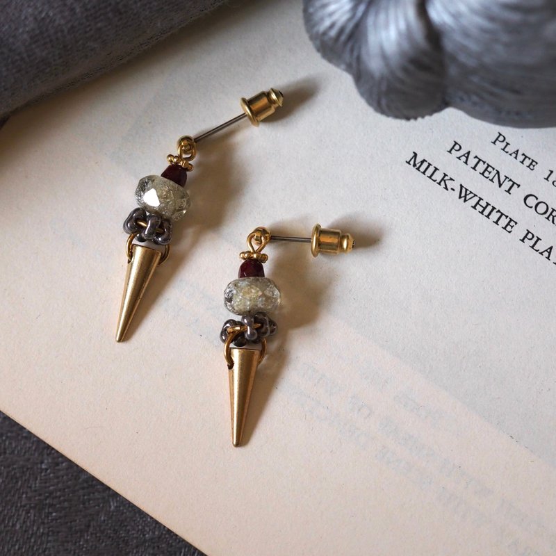 Retro cone pointed Bronze earrings red and gray - ต่างหู - ทองแดงทองเหลือง สีทอง