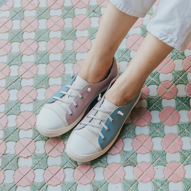 Flip of childlike fun | Exclusive contrasting color strap-free genuine leather casual shoes | 01 Contrasting color blue - รองเท้าลำลองผู้หญิง - หนังแท้ สีน้ำเงิน