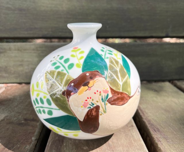 手作り陶器の丸型花瓶