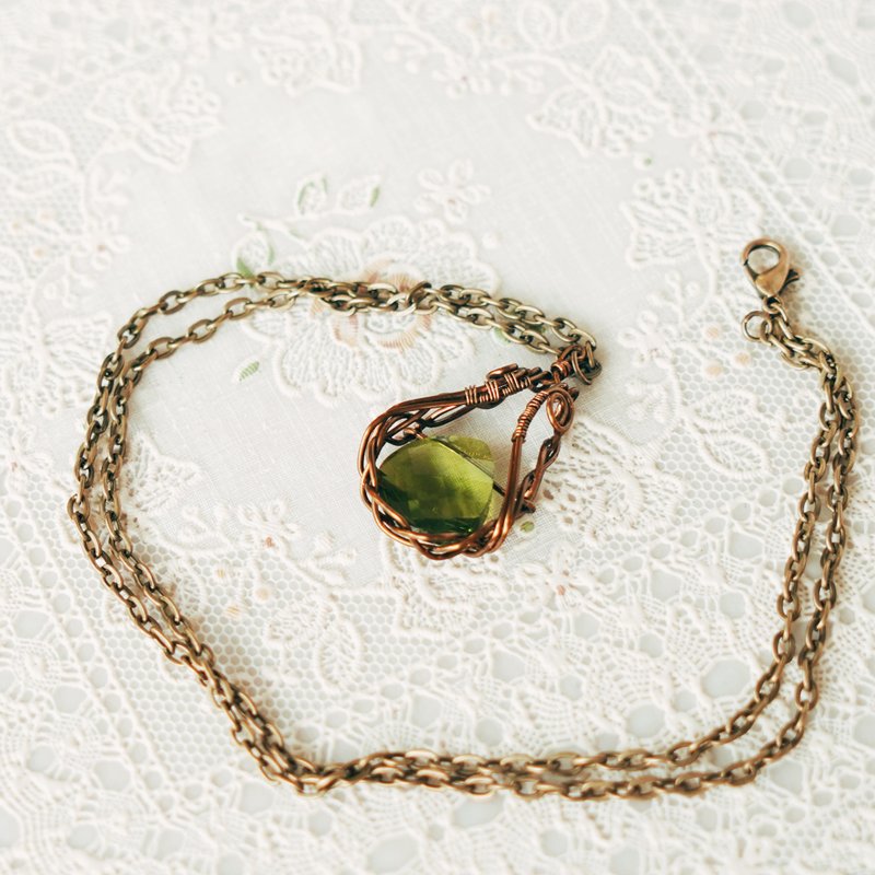 Vine forest necklace/bronze metal wire/Swarovski crystal/steel needle/anti-allergy - ต่างหู - คริสตัล สีเขียว