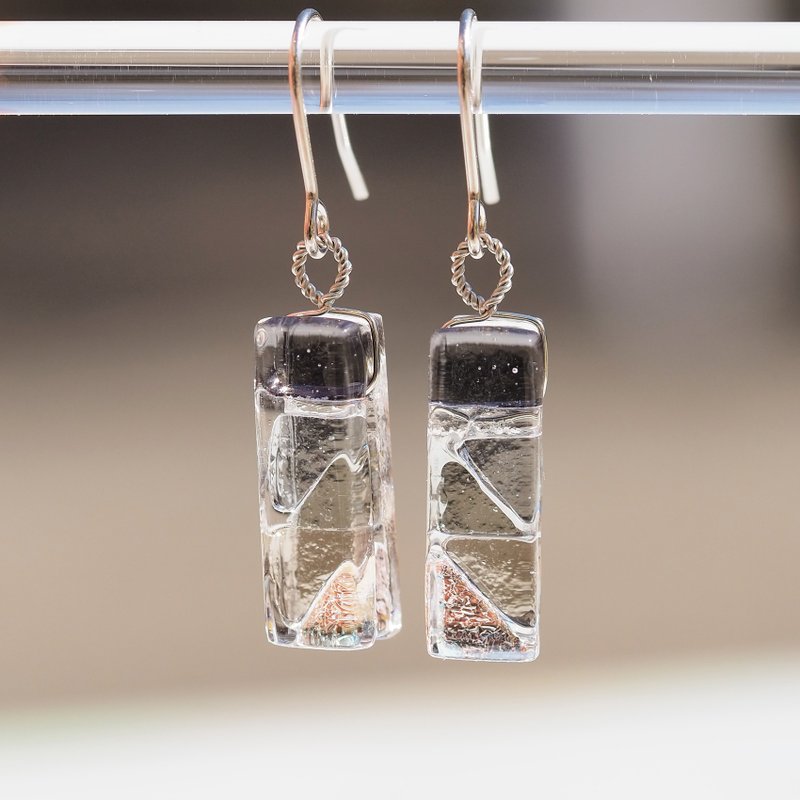 カクテルガラス(かくてる【モノクロ】)ピアス/イヤリング【金具選べます】【受注制作】 - 耳環/耳夾/耳骨夾 - 玻璃 黑色