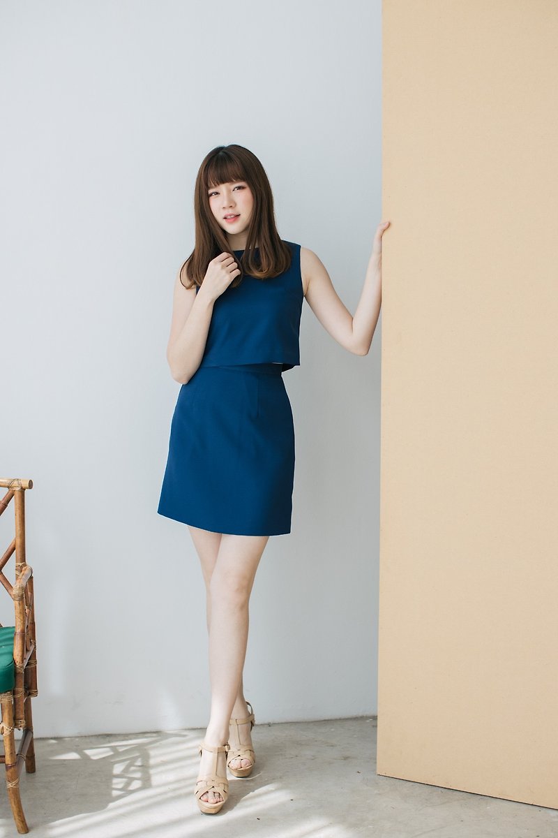 Dark Blue Top and Skirt Set Navy Blouse Sleeveless Crop Top With A line Skirt - 女上衣/長袖上衣 - 其他材質 藍色