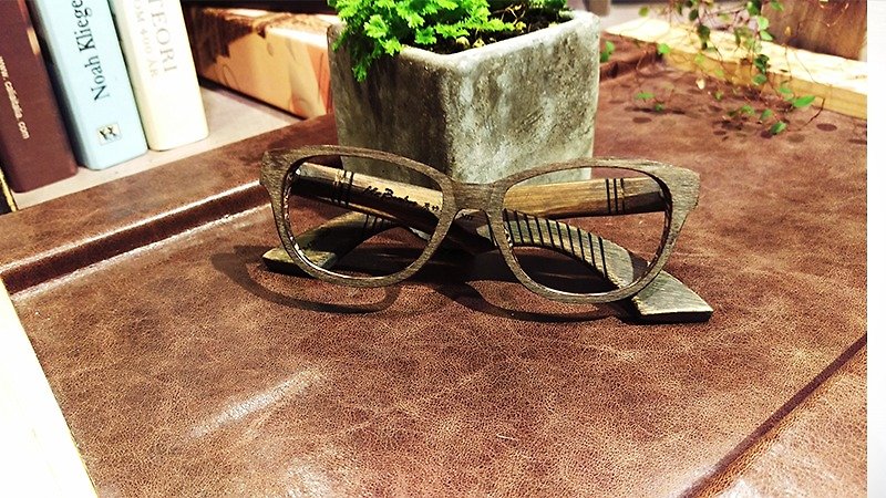Taiwan handmade glasses [MB] Action series exclusive patented touch technology Aesthetics artwork - Glasses & Frames - Bamboo Brown