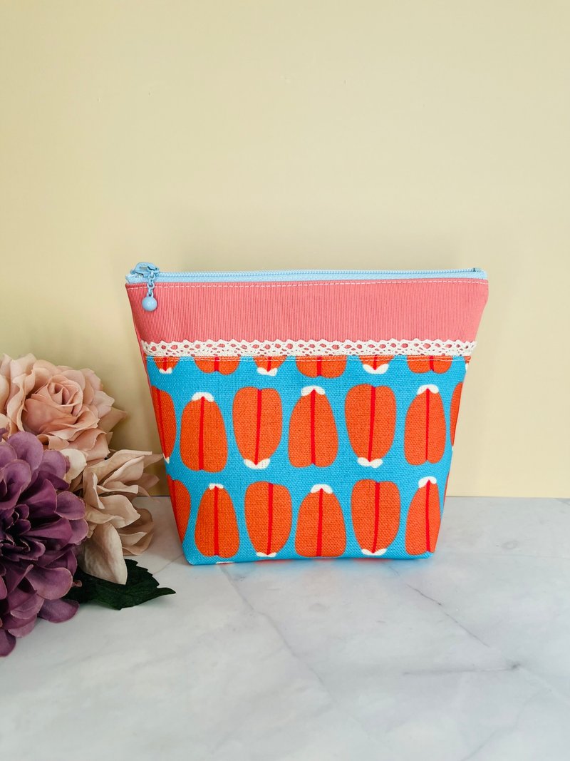 カラスミ柄ポーチ　台湾布 - 化妝包/收納袋 - 棉．麻 粉紅色