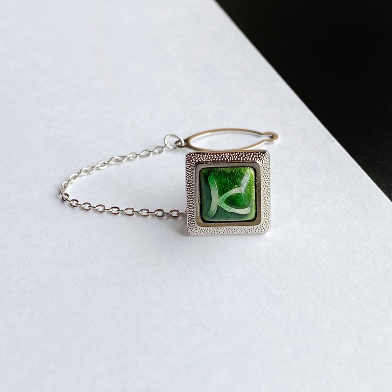 Ribbon [Emerald] Cloisonne Tie Tack Lapel Pin Pure Silver Wired Cloisonne - เนคไท/ที่หนีบเนคไท - วัสดุอื่นๆ สีเขียว