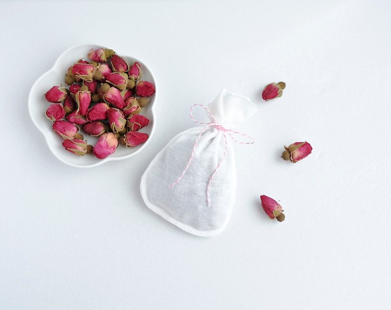 New Year's gift good luck small things natural dry rose bud fragrance pack two packs - น้ำหอม - พืช/ดอกไม้ สีแดง