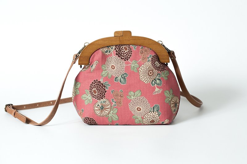Handmade solid wood gold bag / clutch bag / side backpack / cosmetic bag-retro chrysanthemum / natural flowers - Messenger Bags & Sling Bags - Cotton & Hemp Orange