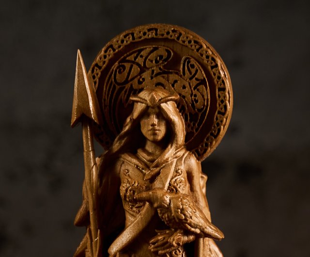 モリガン ケルトの女神、モリガンの木のフィギュア、ケルトの神々、異教の像 - ショップ NorthMyth 人形・フィギュア - Pinkoi