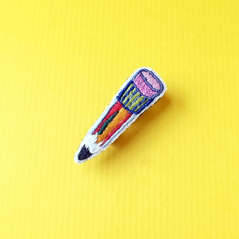Mini hand-embroidered brooch/pin colored pencil - Brooches - Thread Multicolor
