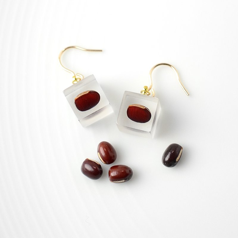 [Video included] Azuki Earrings 14kgf Gold Color Adzuki Beans Wedding Rewards Flower lover Kajo Wedding Rewards Small Ear Ring Japanese Design - ต่างหู - เรซิน สีม่วง
