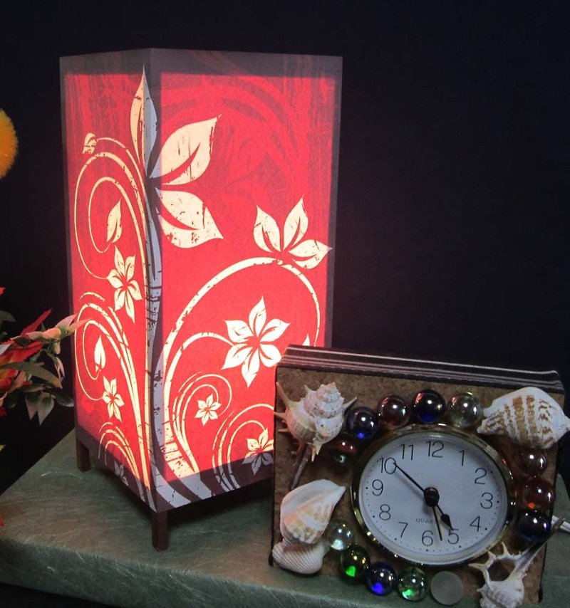 悠久の花びら　飾りスタンドと貝殻ホワイト置き時計 - 照明・ランプ - 紙 オレンジ