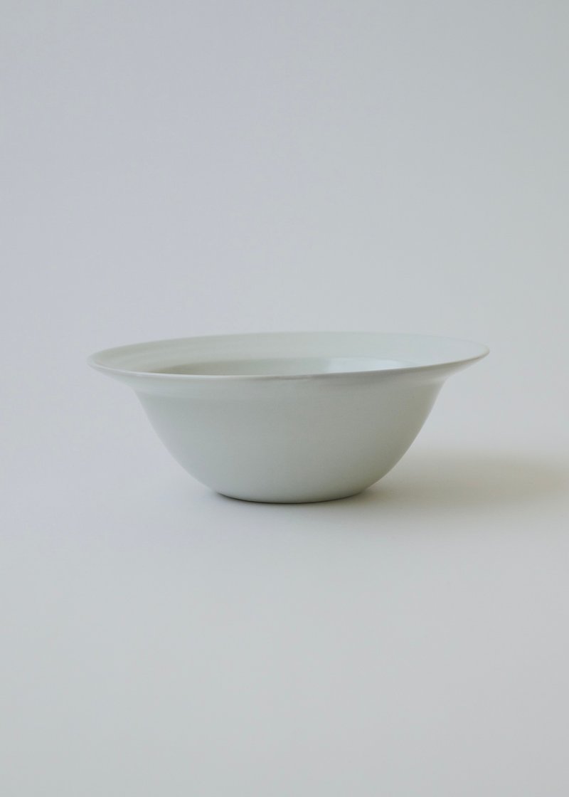 White Ceramic Deep Plate - จานและถาด - เครื่องลายคราม ขาว