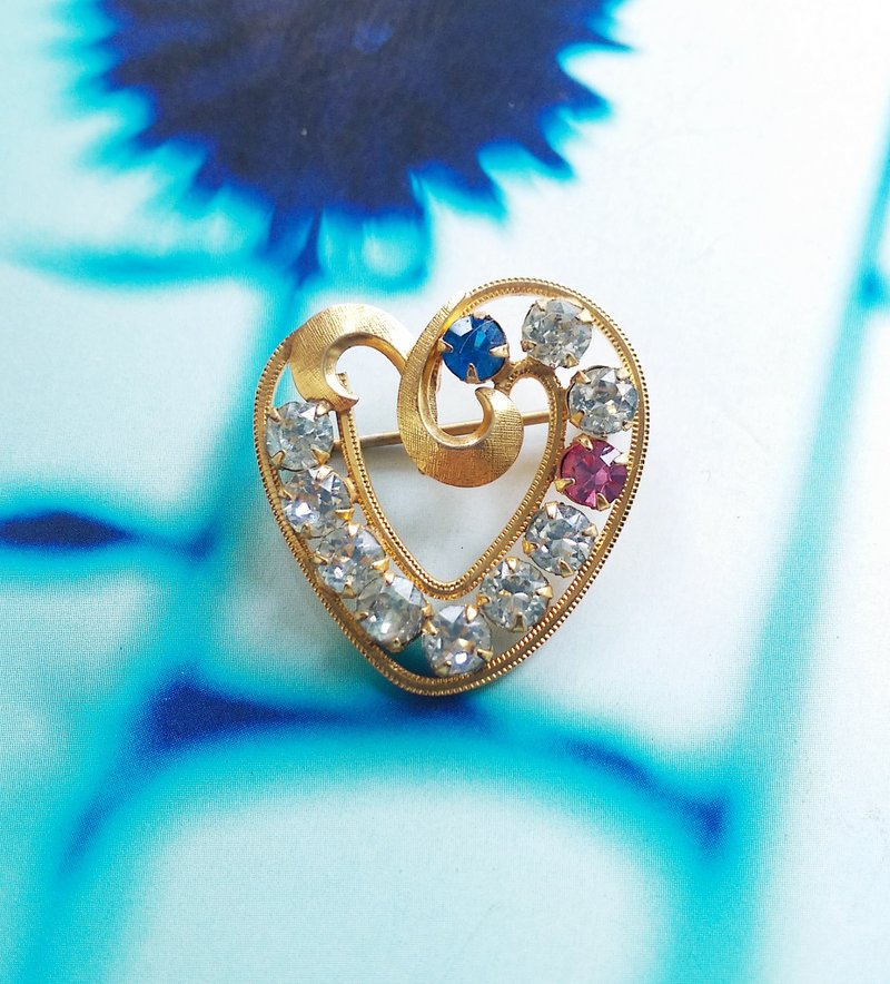 Vintage Jewelry 西洋古董飾品 DCE 14K包金 小巧 愛心彩鑽 別針 - 徽章/別針 - 其他金屬 金色