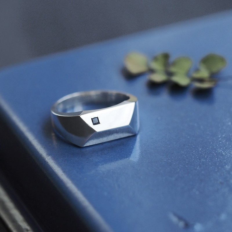 Sapphire roof motif ring Silver 925 - แหวนทั่วไป - โลหะ สีน้ำเงิน
