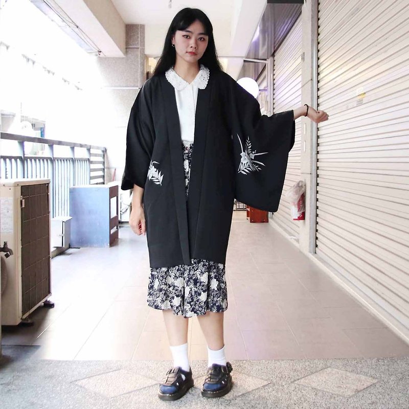 Tsubasa.Y 古著屋004 獻給日常印花黑羽織,罩衫 外套 和服 日式 - 外套/大衣 - 絲．絹 