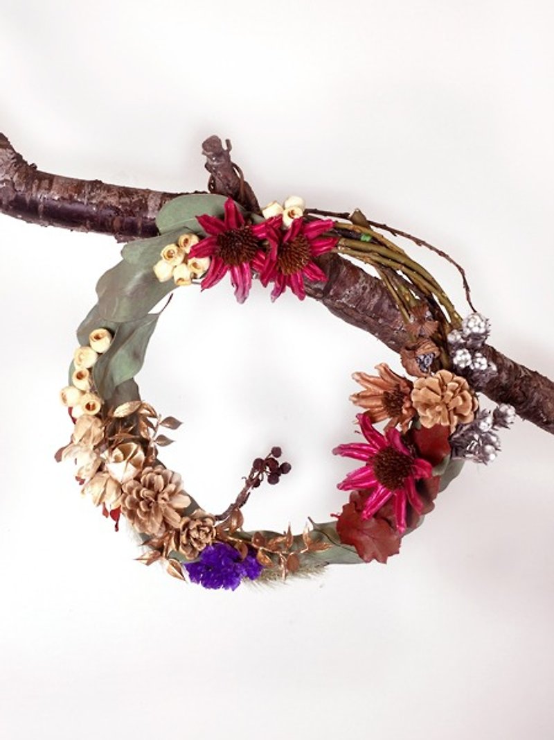 / Welcome small wreath / pineal dialogue with sun dried flowers hand-made door trim New Year festive New Year reunion arrangement - ตกแต่งต้นไม้ - พืช/ดอกไม้ หลากหลายสี