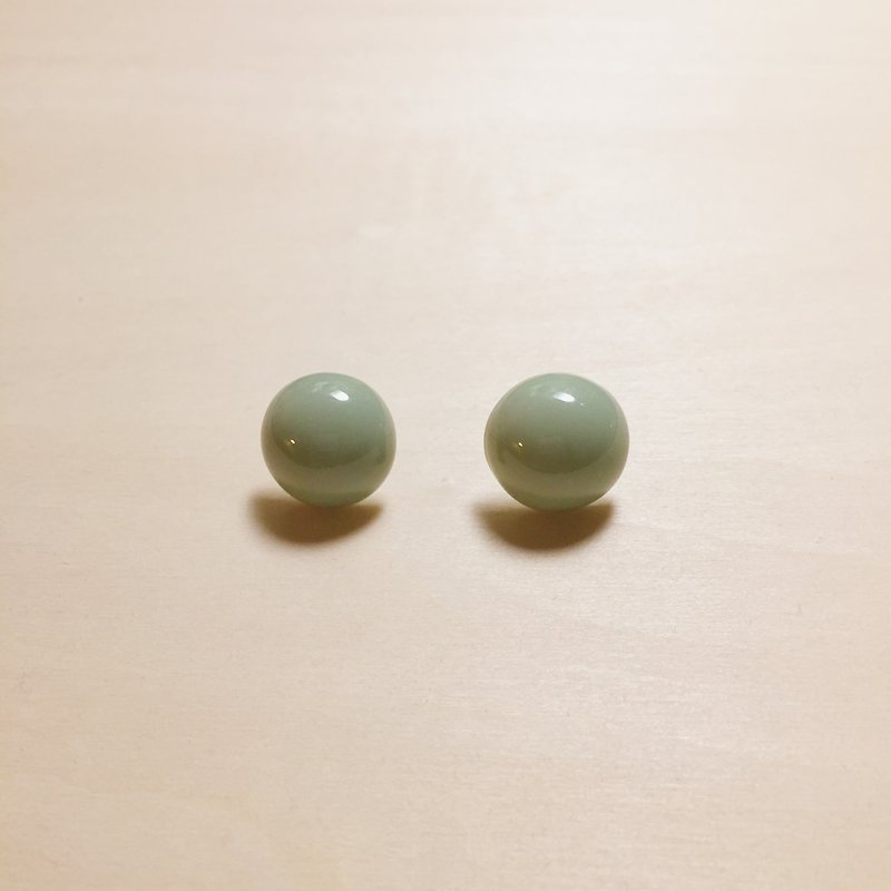復古豆綠16mm丸子耳環