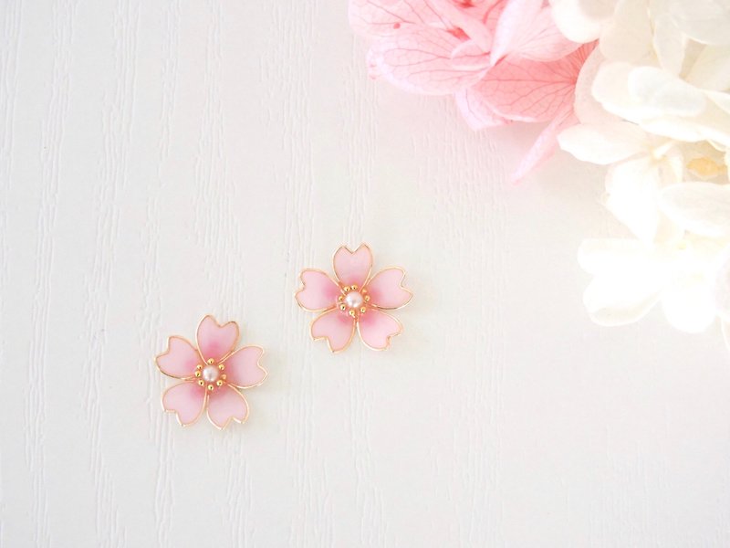 Mini cherry blossom earrings / Clip-On SAKURA / Cherry blossom mini - ต่างหู - เรซิน สึชมพู