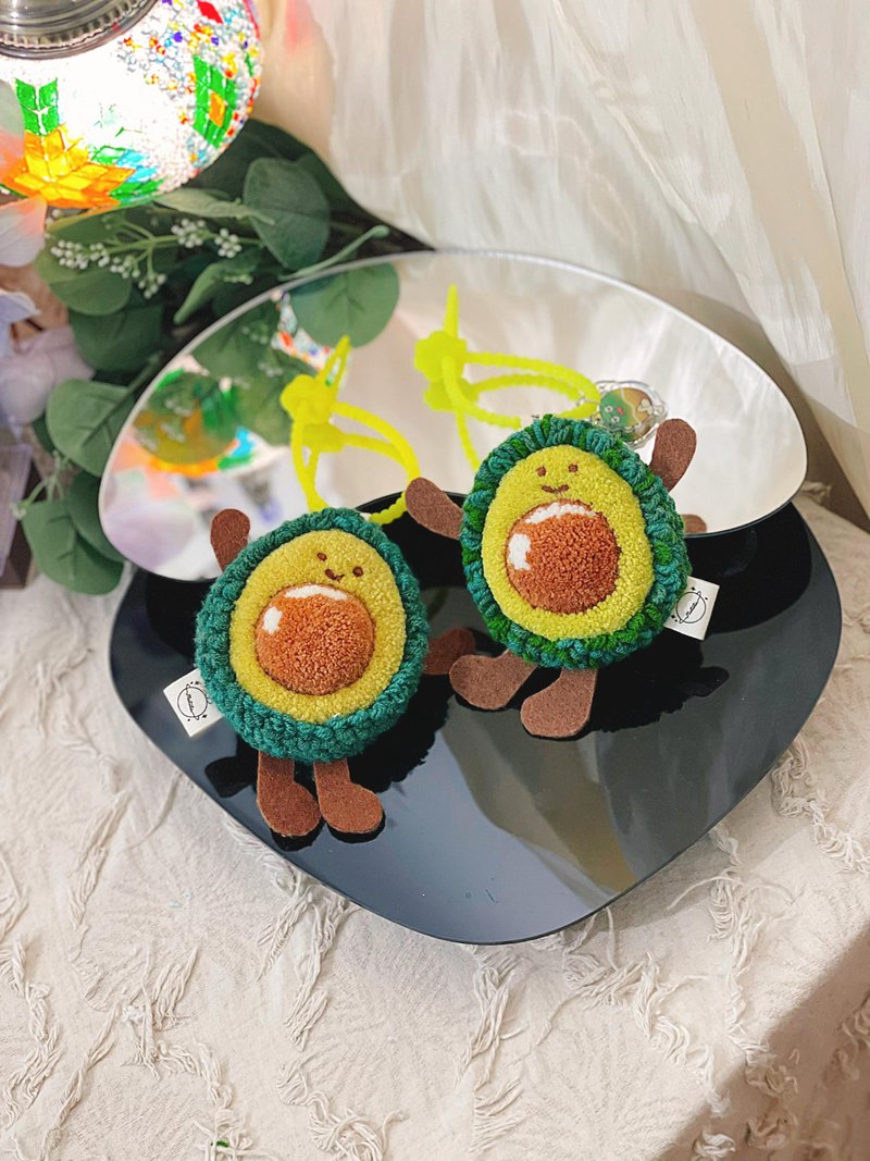 Avocado double-sided fur mirror pendant Russian embroidery poke embroidery pendant mirror material package DIY - เย็บปัก/ถักทอ/ใยขนแกะ - งานปัก สีเขียว