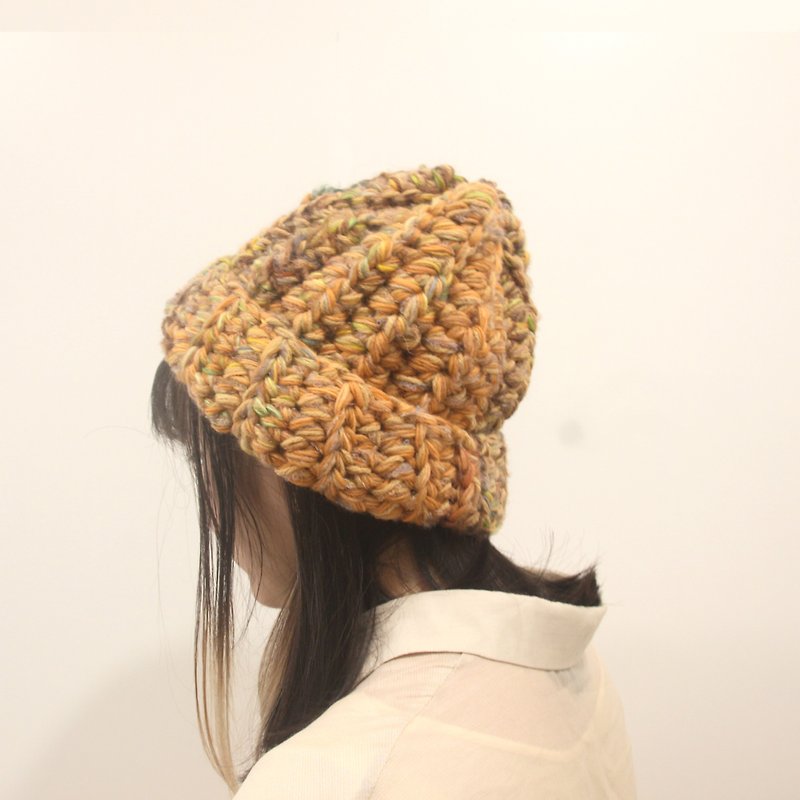 Forest color knitted mountain beanie - หมวก - ขนแกะ 