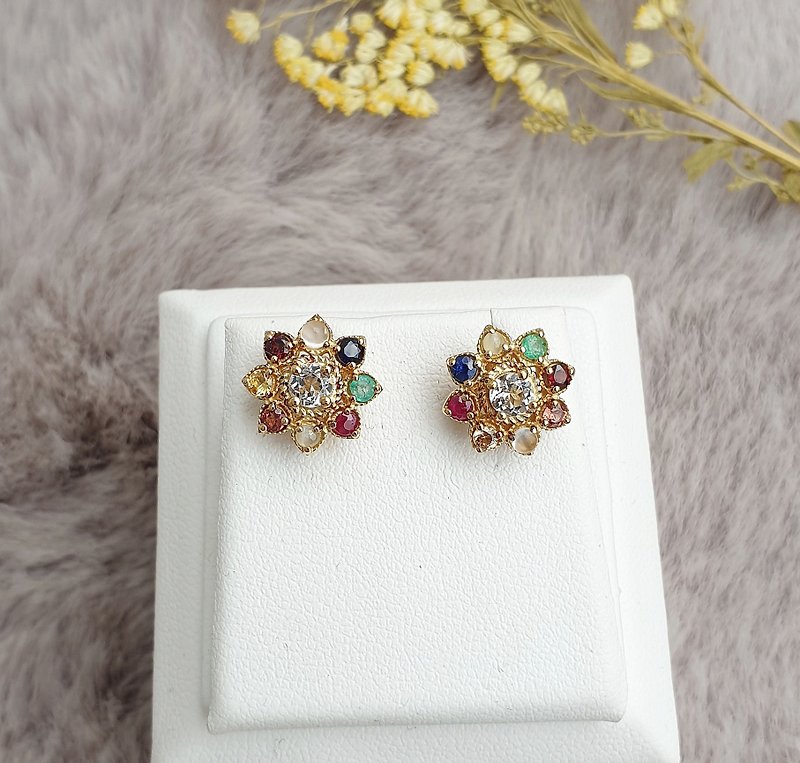 Lucky nine gems stud earrings in 925 silver with gold plated