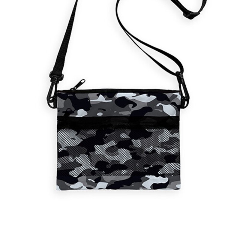 Spot grayscale camouflage splash-proof lightweight outdoor chest bag side backpack carry-on bag - กระเป๋าแมสเซนเจอร์ - เส้นใยสังเคราะห์ สีเทา