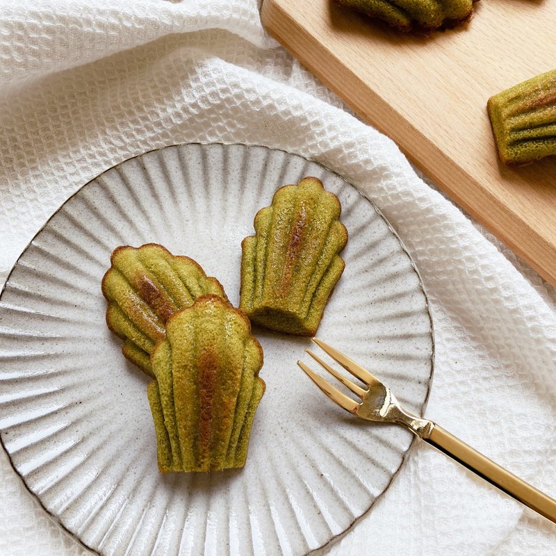 Matcha madeleine | Shizuoka matcha Kagoshima tea salt used - เค้กและของหวาน - อาหารสด 