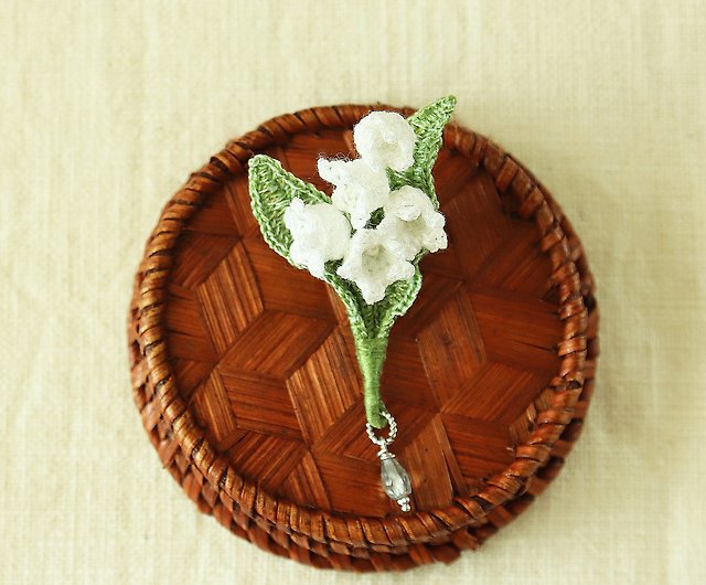 Lily of the valley flower crochet pin - Shop midnight craft life Brooches -  Pinkoi