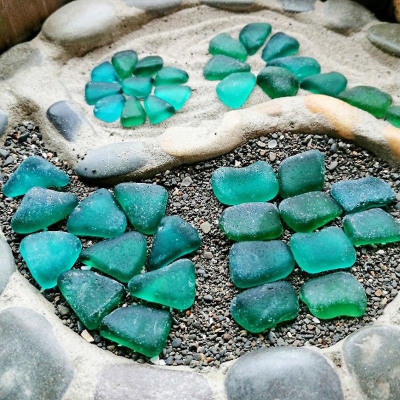 Teal Sea glass bulk.Genuine Sea glass for Jewelry making.Real Beach glass bulk - งานเซรามิก/แก้ว - แก้ว สีเขียว