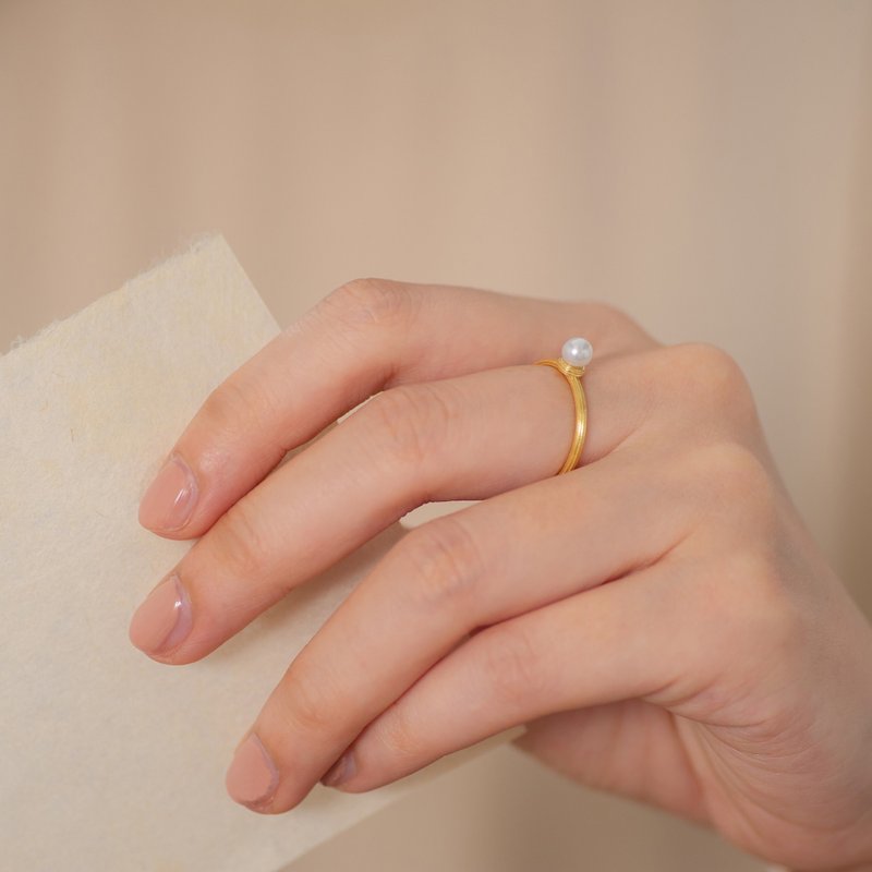 Akoya Japanese Sea Pearl 18K Decorative Ring, Roman Style - General Rings - Gemstone White