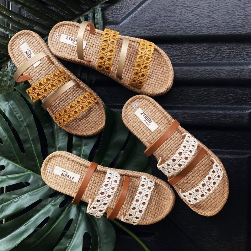 Cozy Summer Sandals : Yellow / White - รองเท้าลำลองผู้หญิง - ยาง 