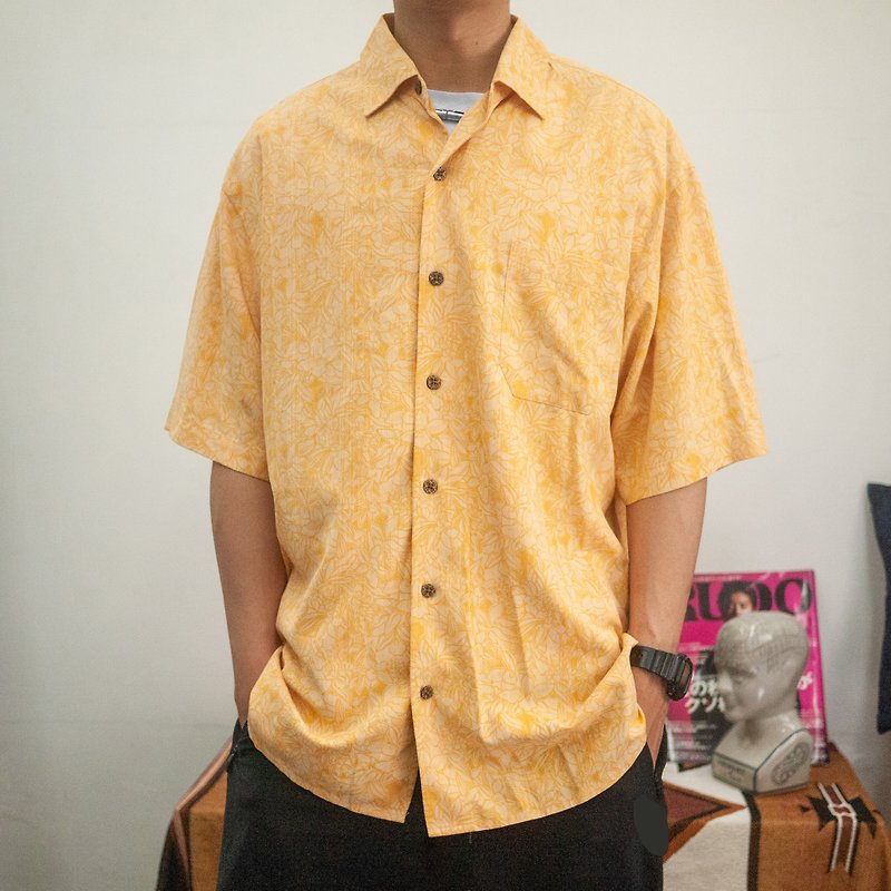 TOMMY BAHAMA yellow and white floral Hawaiian shirt vintage second hand - เสื้อเชิ้ตผู้ชาย - ผ้าฝ้าย/ผ้าลินิน สีเหลือง