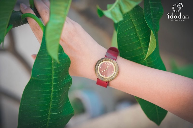 [Idodan] Log Watch-Natural Green Sandalwood (Red Belt) - Women's Watches - Wood Red