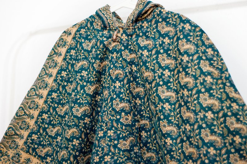Indian National Wind Fringe Cloak / Bohemian Cape Cloak / Wool Hooded Cloak - Iranian Forest - ผ้าพันคอถัก - ขนแกะ สีเขียว