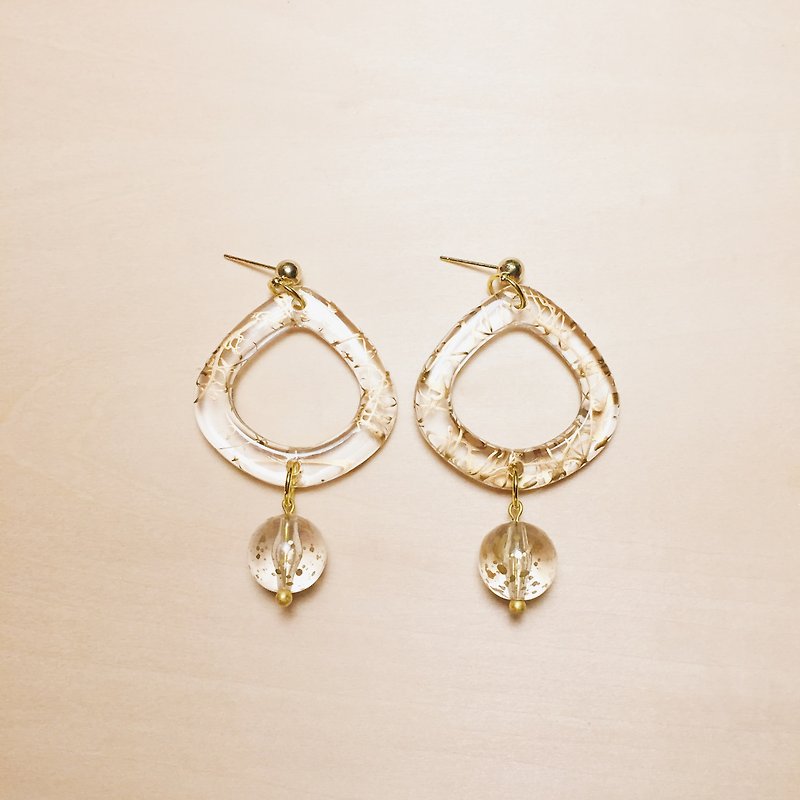 Vintage gold wire big drop earrings - ต่างหู - เรซิน สีใส
