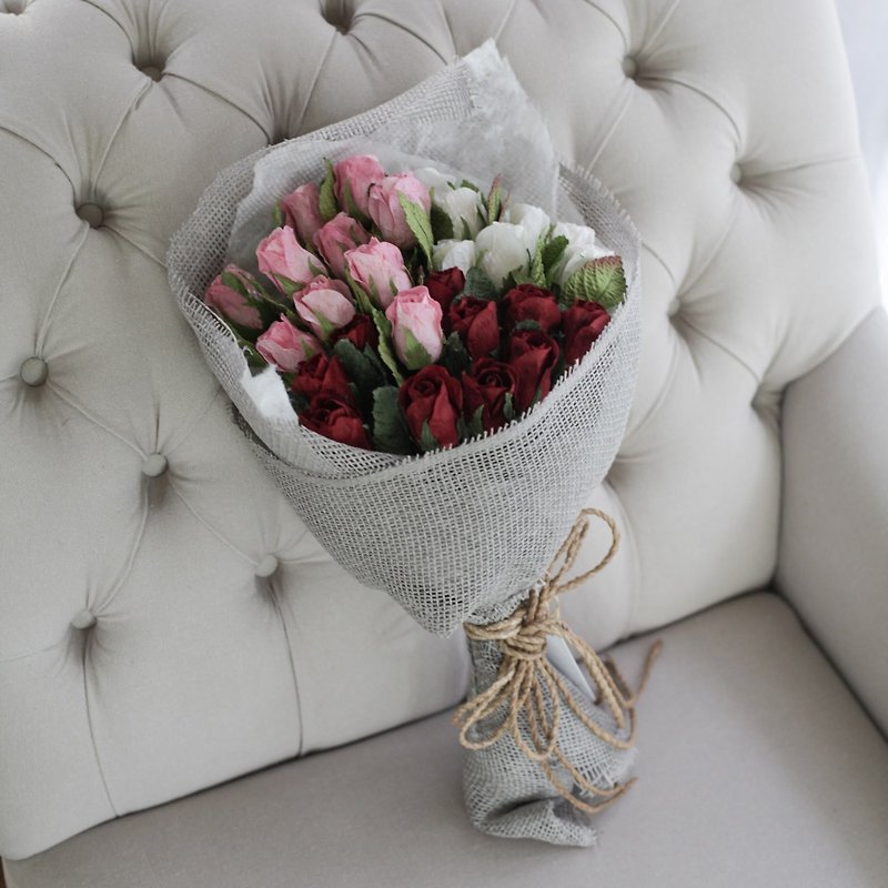 VB208 : Valentine's Day Bouquet, Rose Bud Dorothy - Large Size - 植栽/盆栽 - 紙 紅色