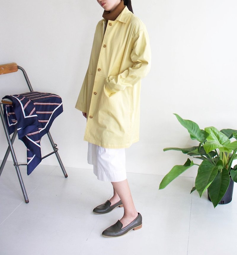 Yuki Trench Coat goose yellow single-breasted knee-length coat - เสื้อแจ็คเก็ต - ผ้าฝ้าย/ผ้าลินิน 