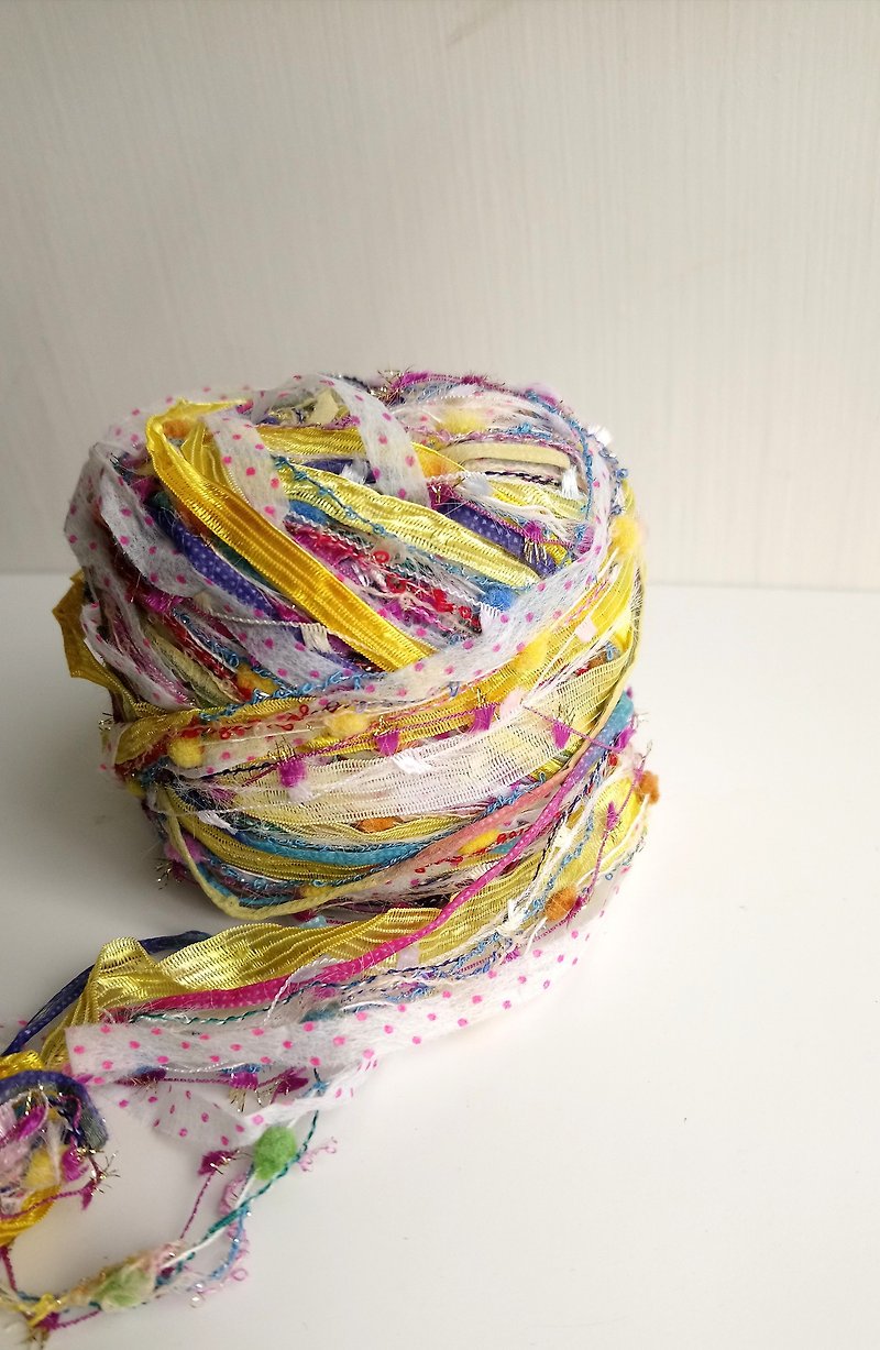 引き揃え糸  1m - 編み物/刺繍/羊毛フェルト/裁縫 - ポリエステル イエロー
