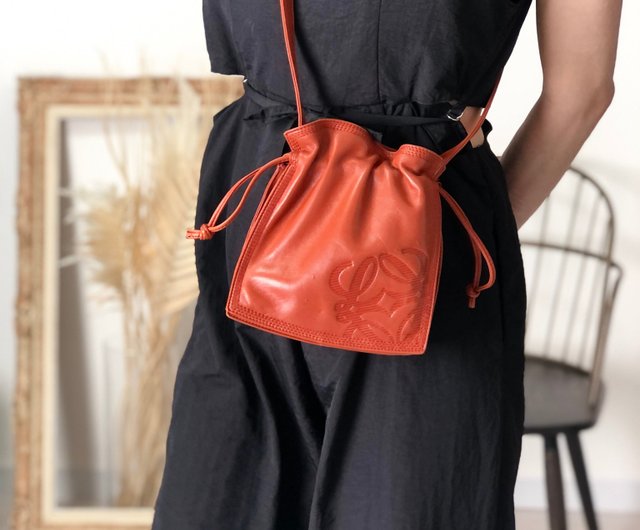 ロエベ ショルダーバッグ アナグラム ゴールド金具 ダークブラウン　ビンテージ品 LOEWE ロエベ アナグラム フロントロック レザー 2WAY